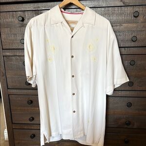 Men’s Tommy Bahama White Casual Button Down Shirt size Medium